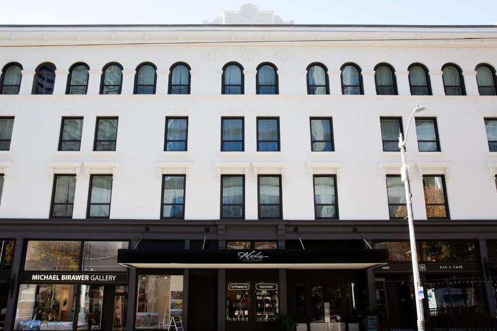 The Alexis Royal Sonesta Hotel Seattle hotel in Seattle, United States