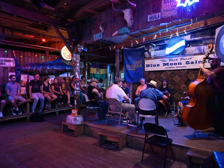 Blue Moon Saloon & Guest House, Lafayette, United States