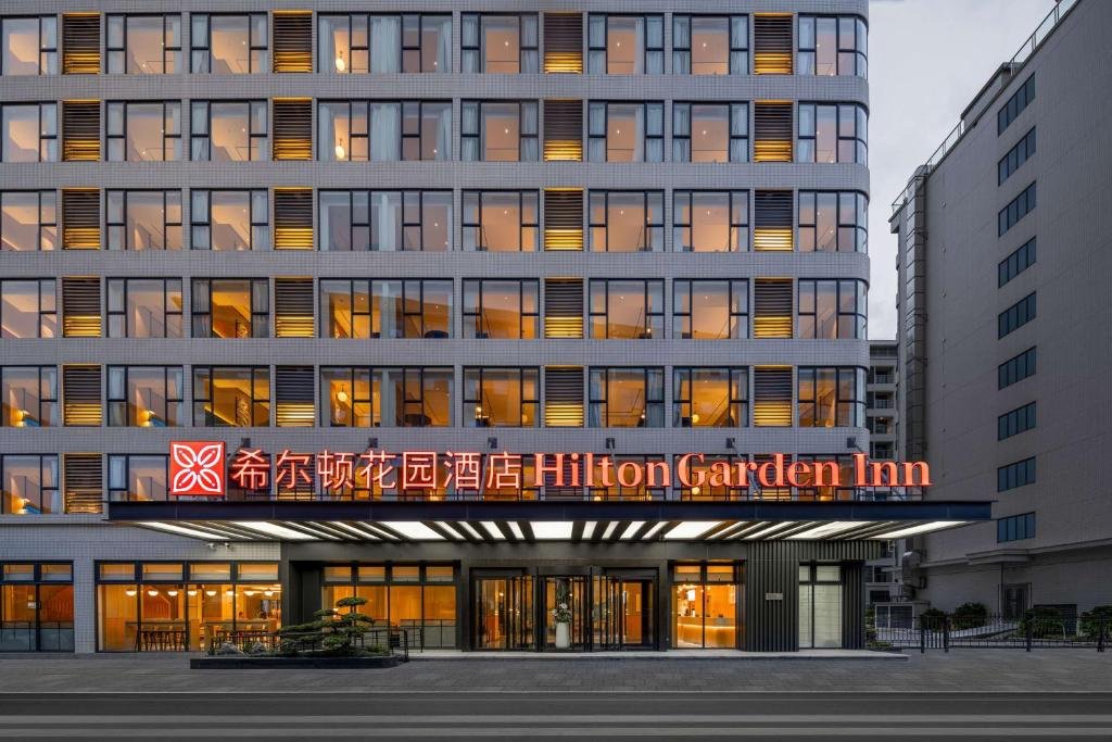 Hilton Guangzhou Baiyun Airport hotel in Guangzhou, China