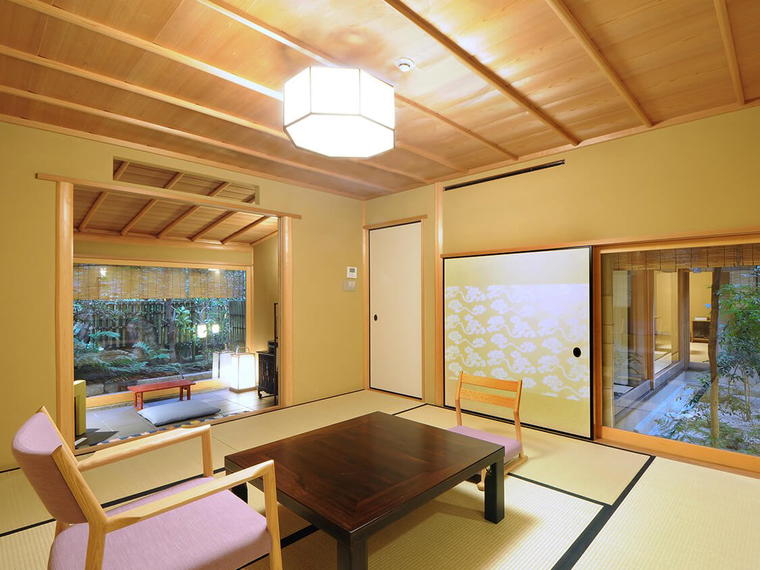 Kanamean Nishitomiya, Kyoto, Japan