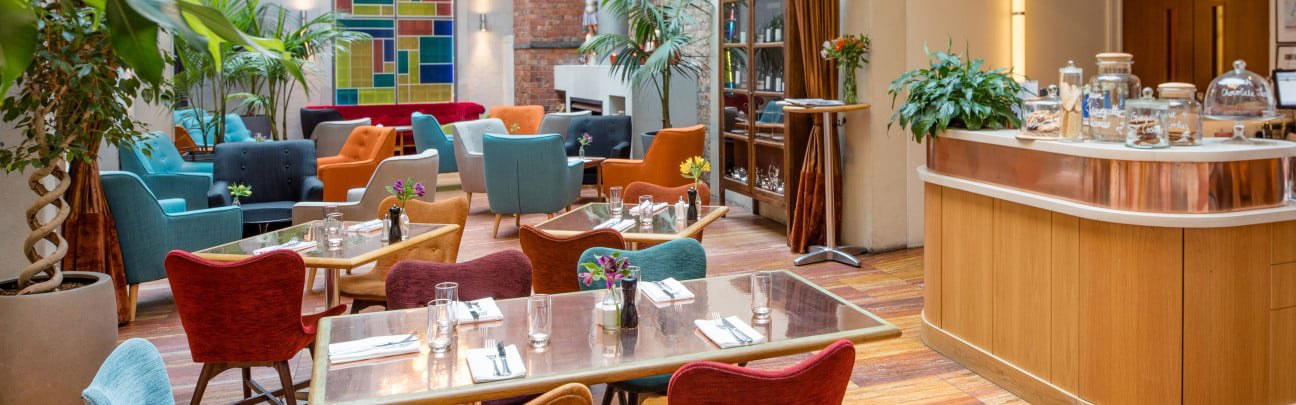 Hotel DeBrett, Auckland Central, New Zealand