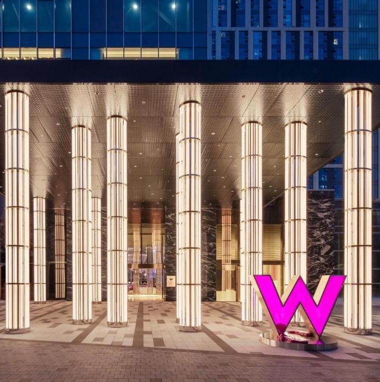 W Xiamen