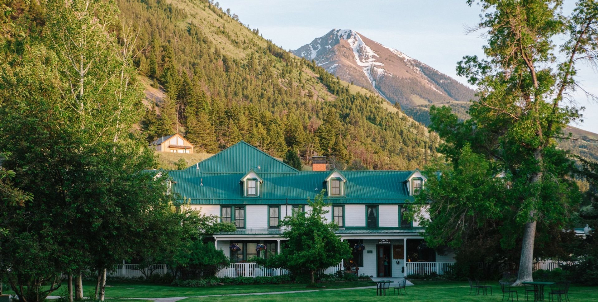 Chico Hot Springs, Hotel in Pray