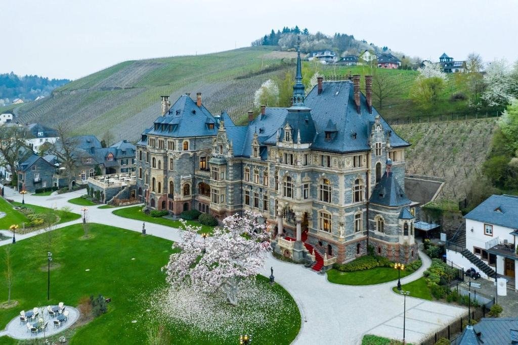 Lieser Castle, Autograph Collection
