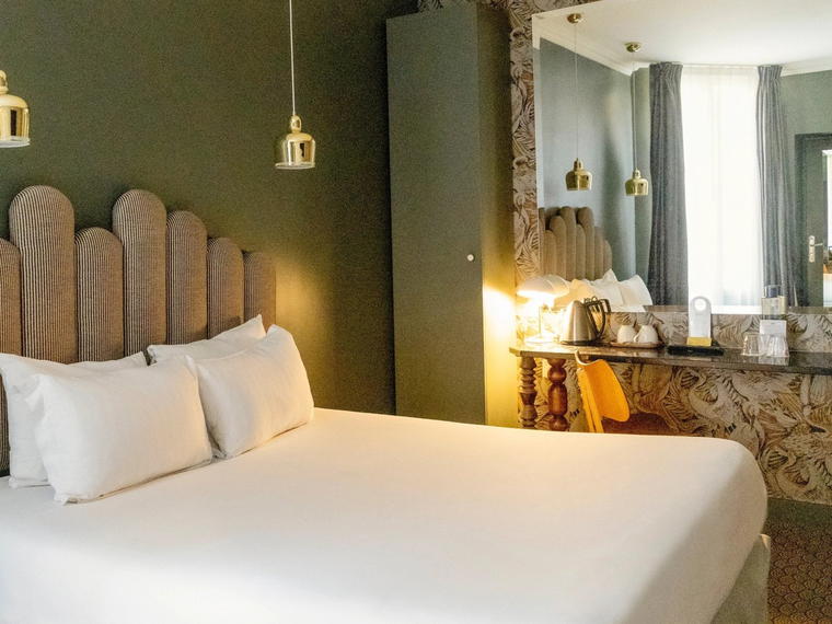 Hôtel Paradis, Paris, France