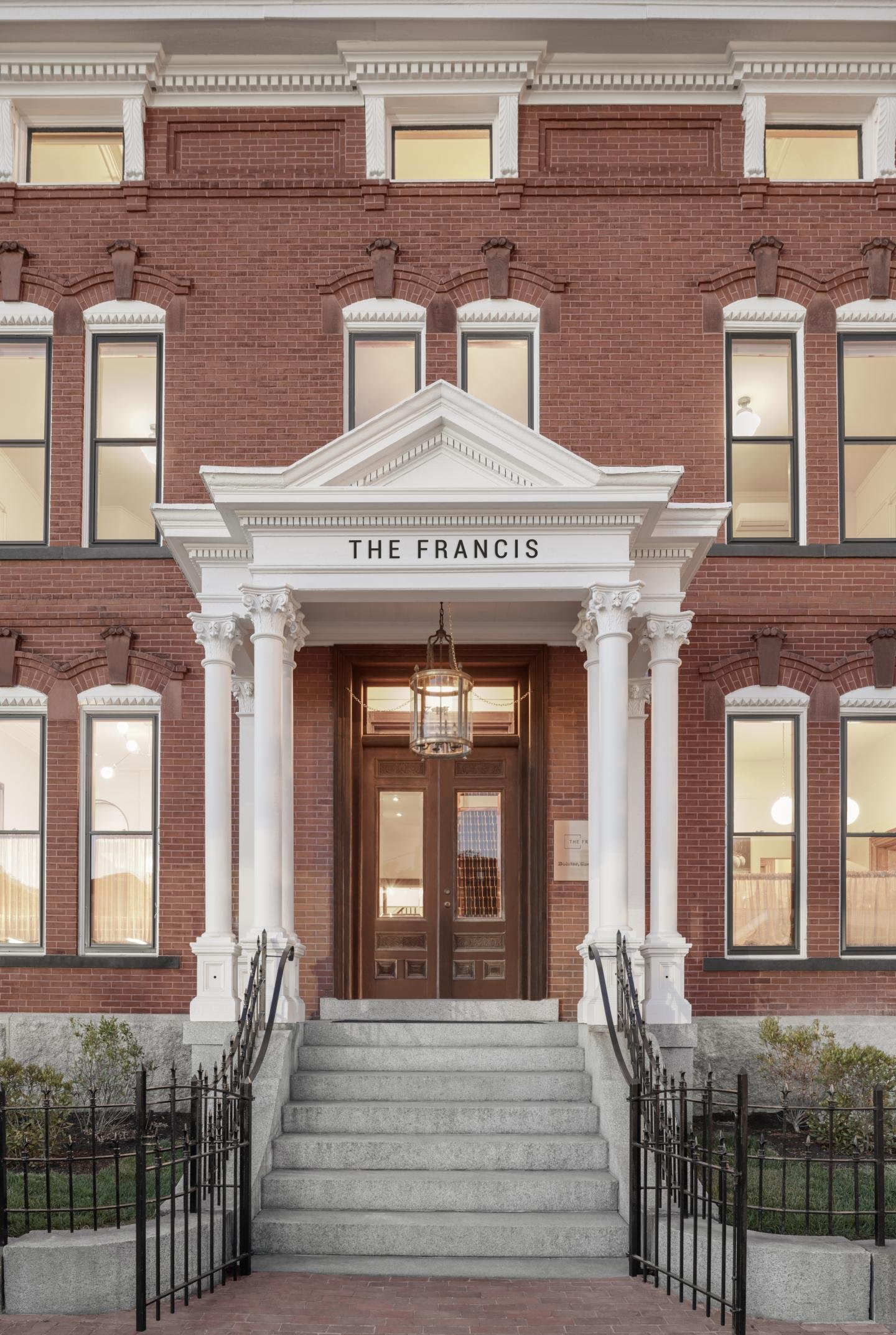 The Francis Hotel, Hotel in Portland