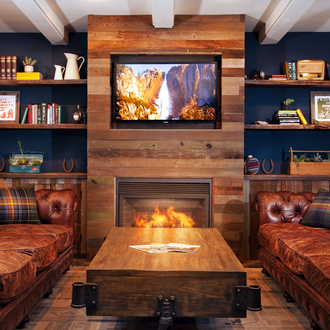 Basecamp Tahoe South hotel in Lake Tahoe