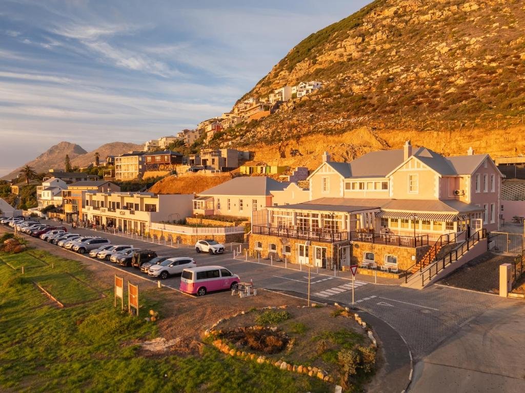 Summer House Glencairn, Hotel in Cape Town