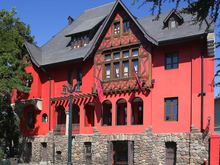 Hotel Boutique Castillo Rojo, Santiago, Chile