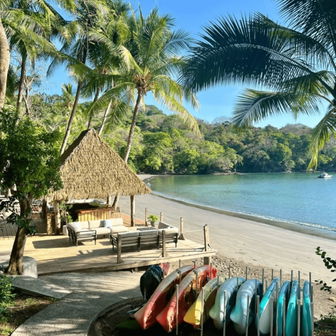 Selva Terra Island Resort