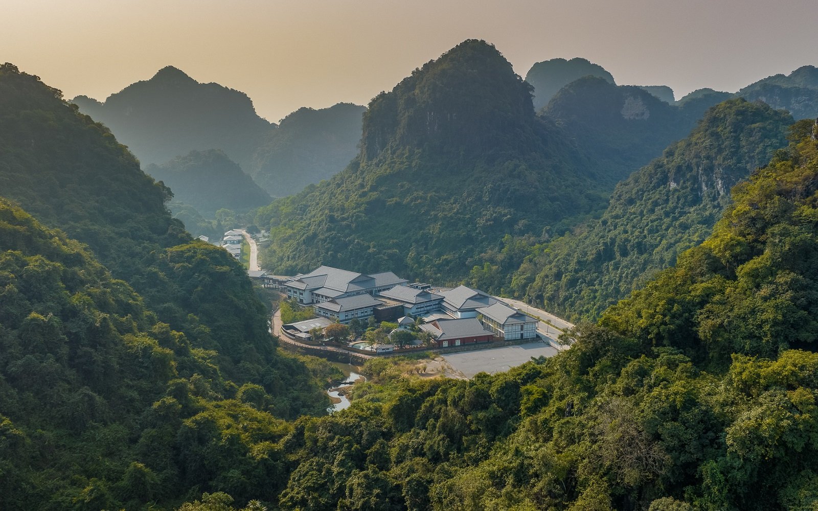 Hilton Quang Hanh Onsen Resort, Cam Pha, Vietnam