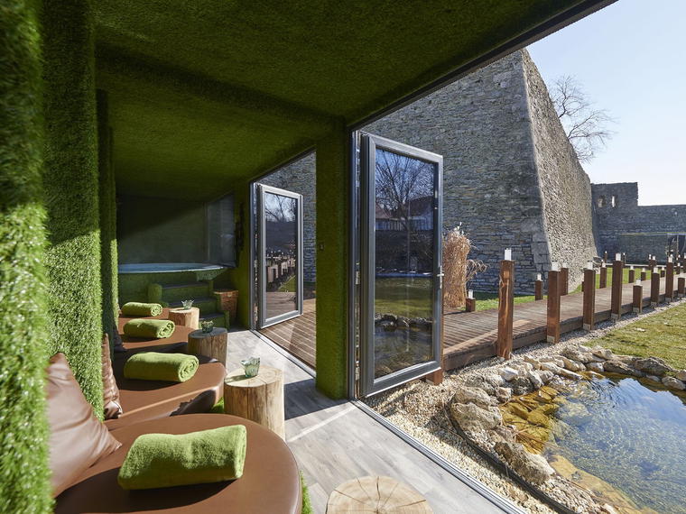 Platán Manor, Tata, Hungary