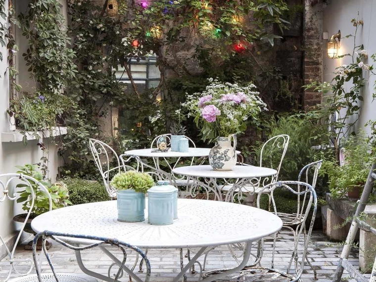 Hôtel Henriette, Paris, France