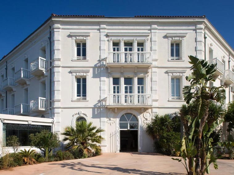 Grand Hôtel des Sablettes Plage, La Seyne-sur-Mer, France