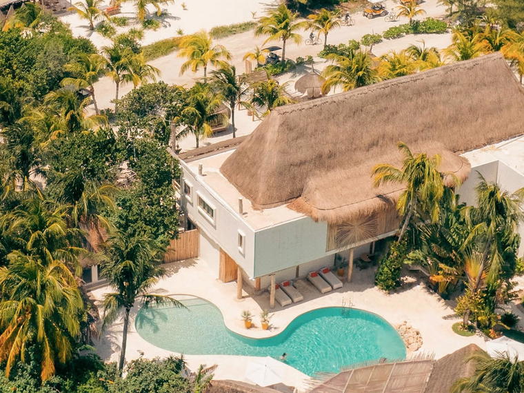 Ser Casasandra, Isla Holbox, Mexico