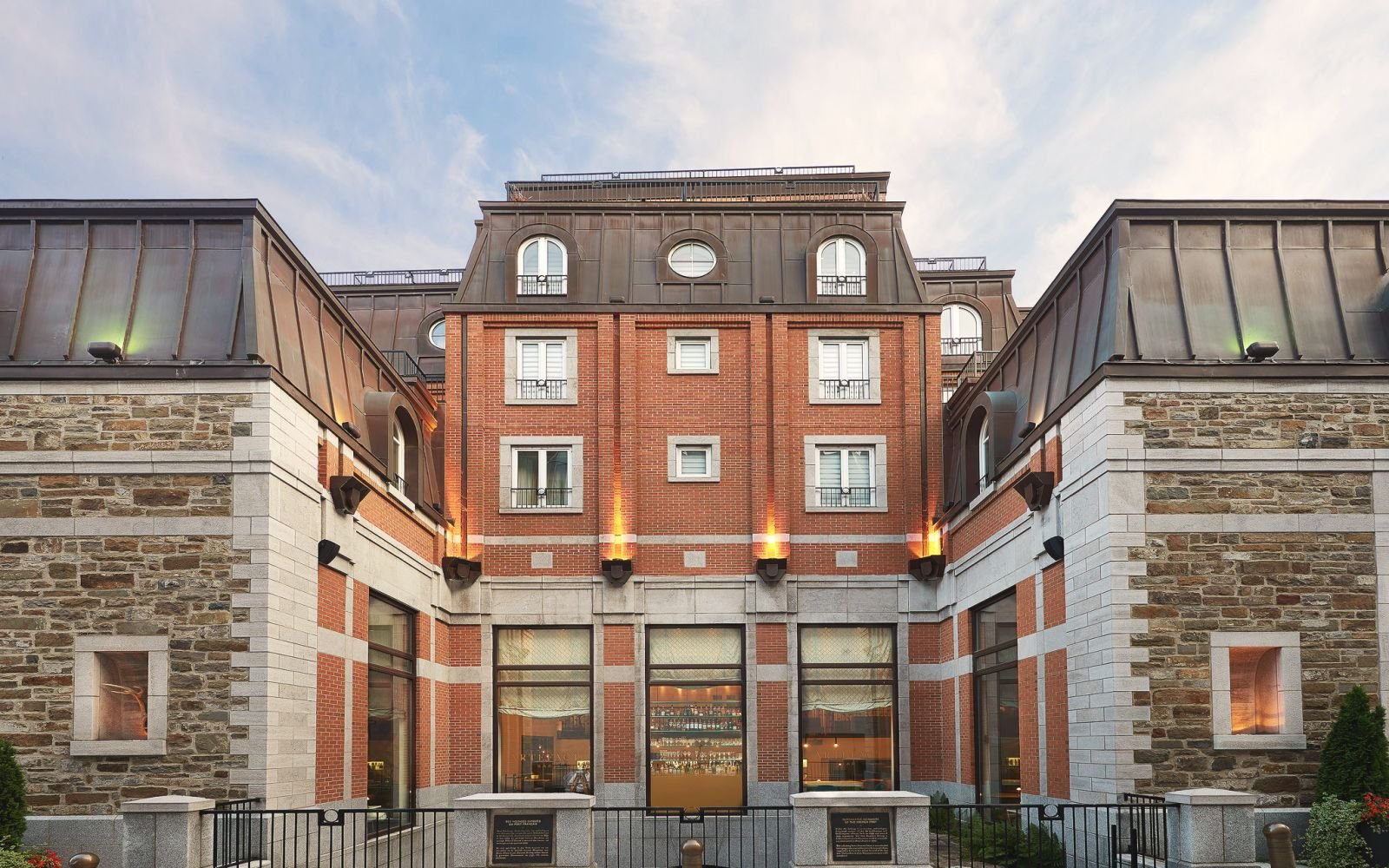 Auberge Saint-Antoine hotel in Quebec, Canada