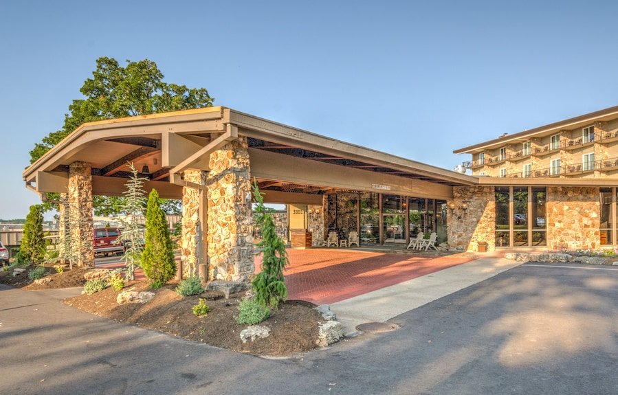 The Lodge of Four Seasons, Village Of Four Seasons, United States