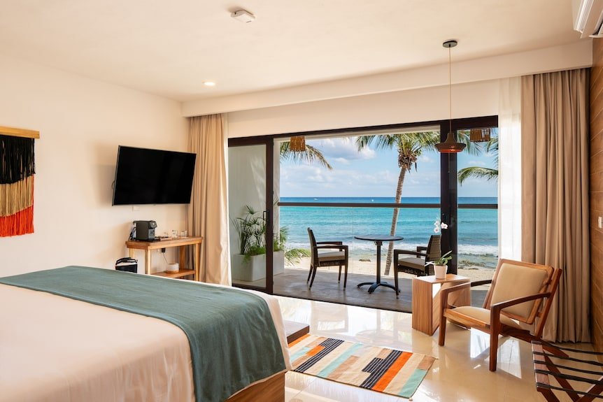 The Beachfront by The Fives Hotels, Hotel in Solidaridad