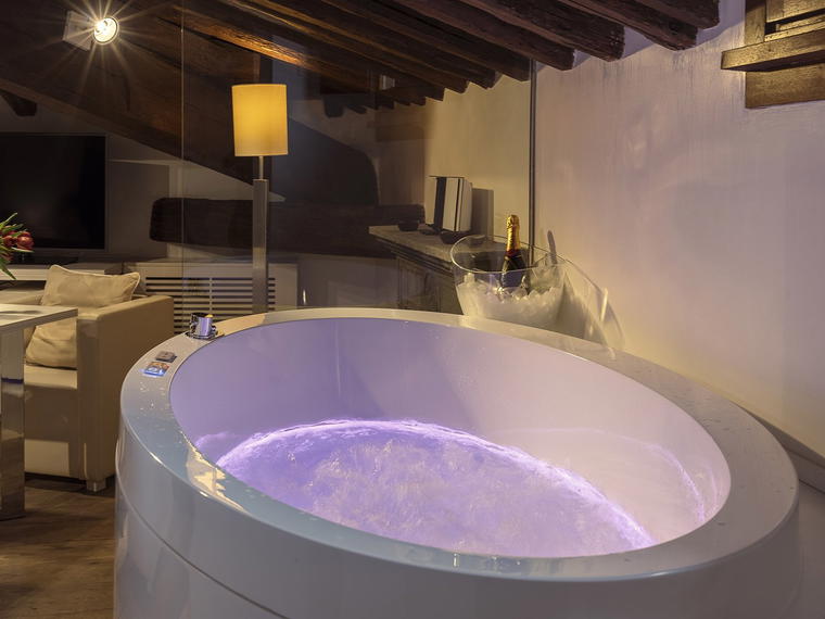 Gigli d'Oro Suite Hotel, Rome, Italy
