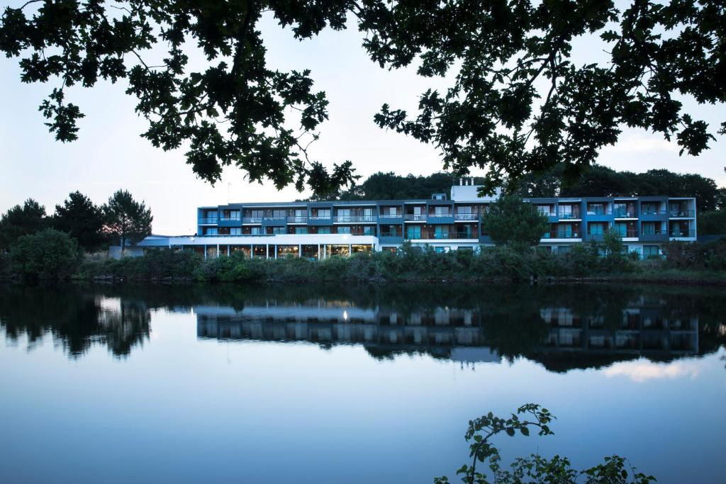 Hotel les Rives du Ter, Hotel in Larmor Plage