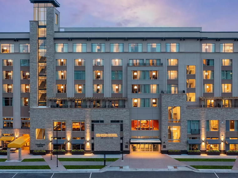 The Benson Hotel & Faculty Club, Aurora, United States