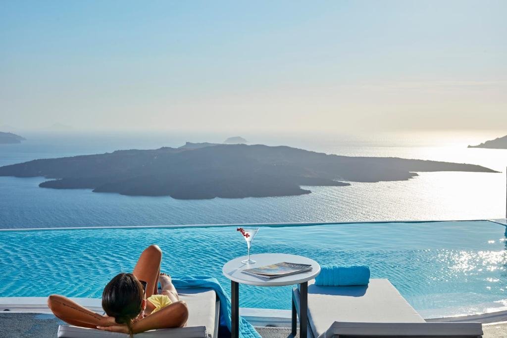 Cosmopolitan Suites hotel in Santorini, Greece