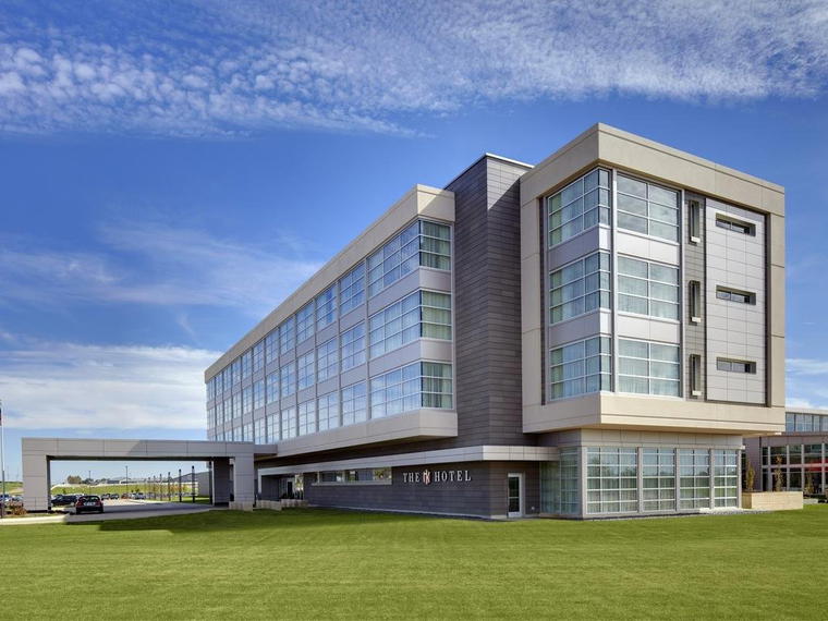 The Hotel at Kirkwood Center, Cedar Rapids, United States