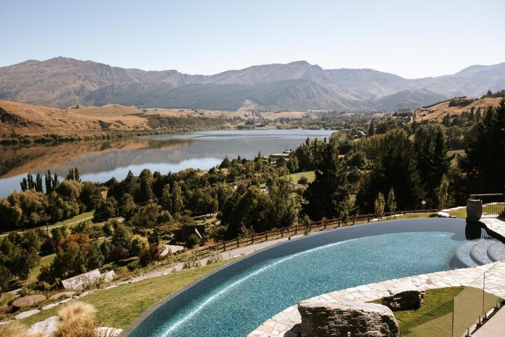 Stoneridge Estate hotel in Queenstown, New Zealand
