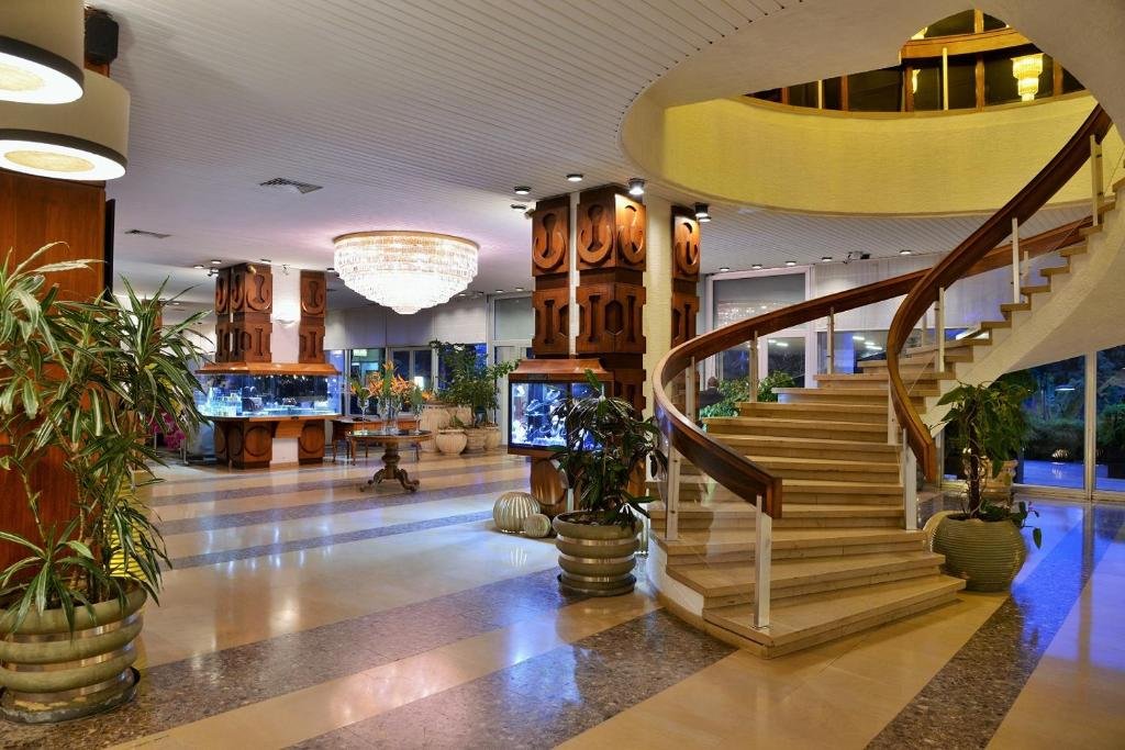Hotel Carlton