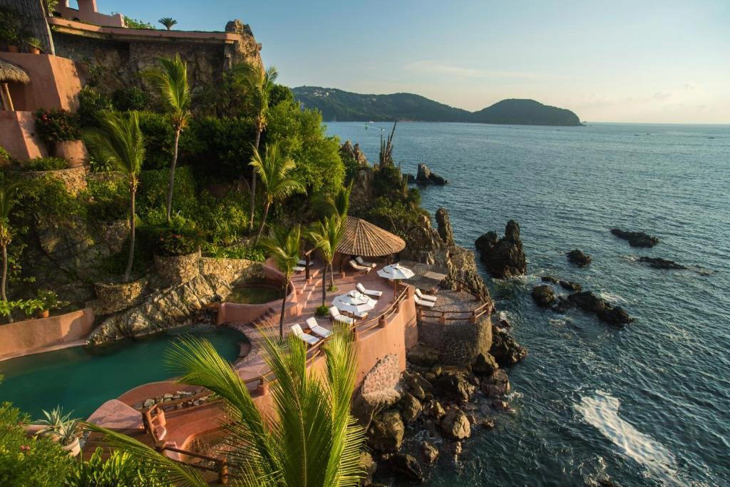 La Casa que Canta, Zihuatanejo, Mexico
