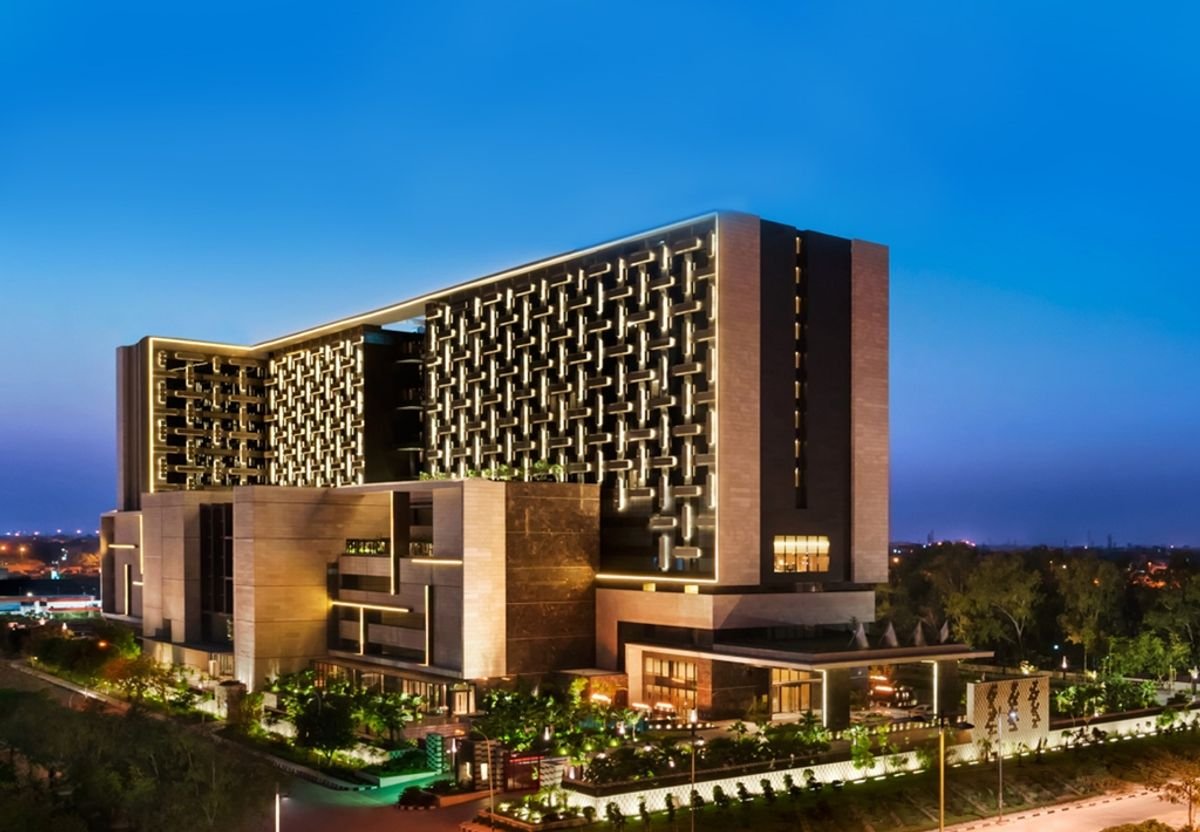 The Leela Ambience Convention Hotel Delhi, Hotel in Delhi