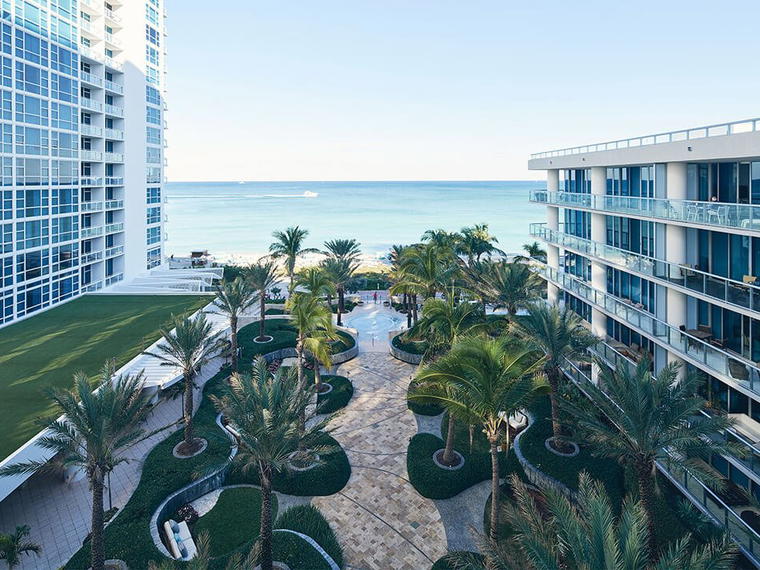 Carillon Miami Wellness Resort, Miami Beach, United States