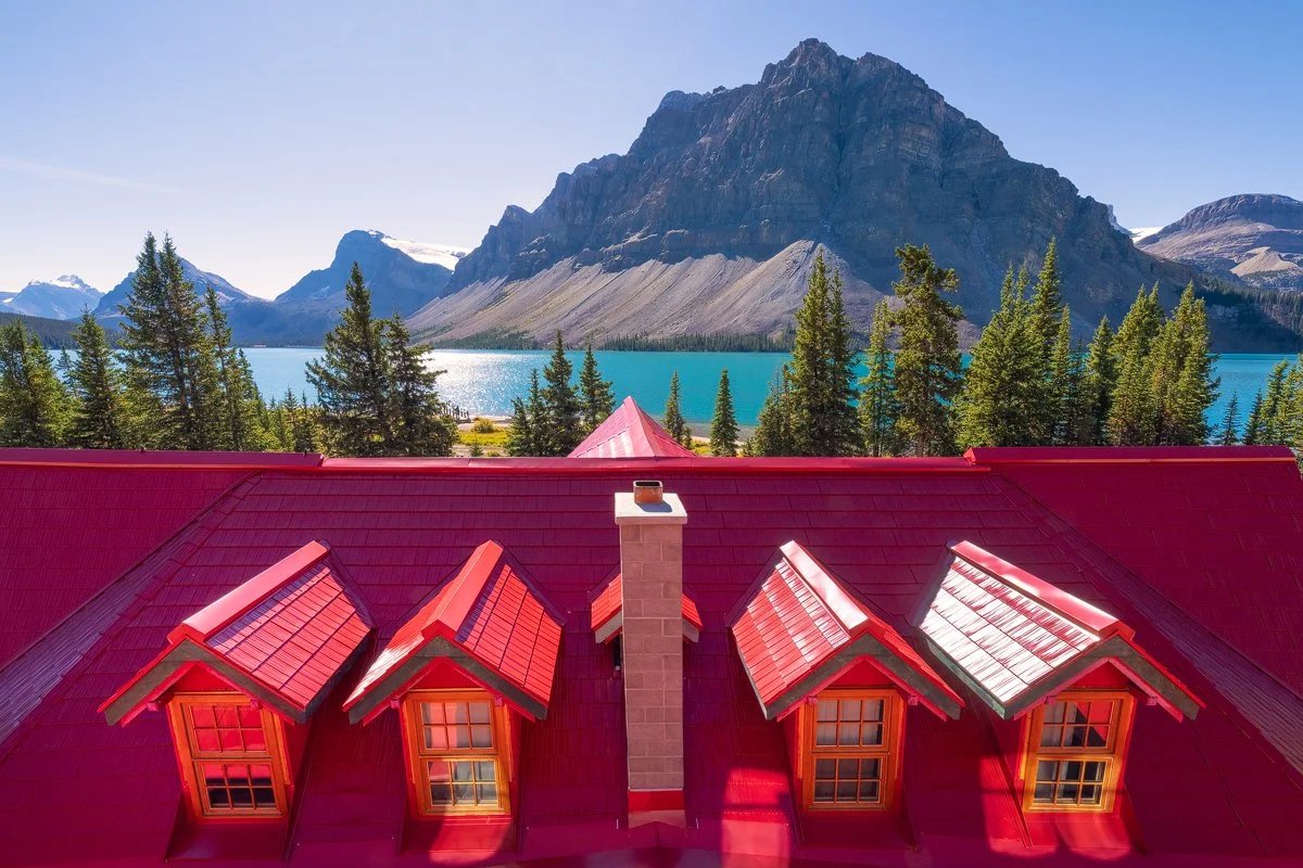 The Lodge at Bow Lake hotel in Lake Louise, Canada