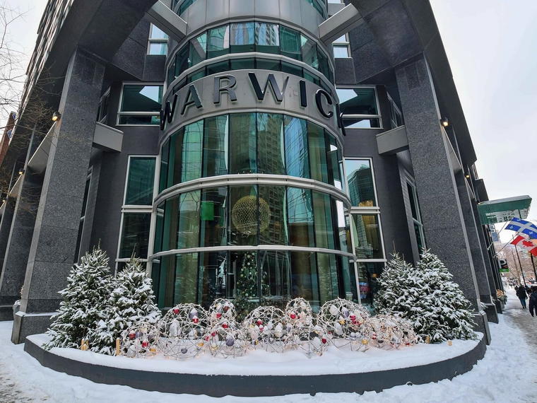 Warwick Le Crystal, Montréal, Canada