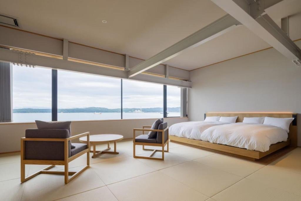Hitotsu Notojima, Hotel in Kōda