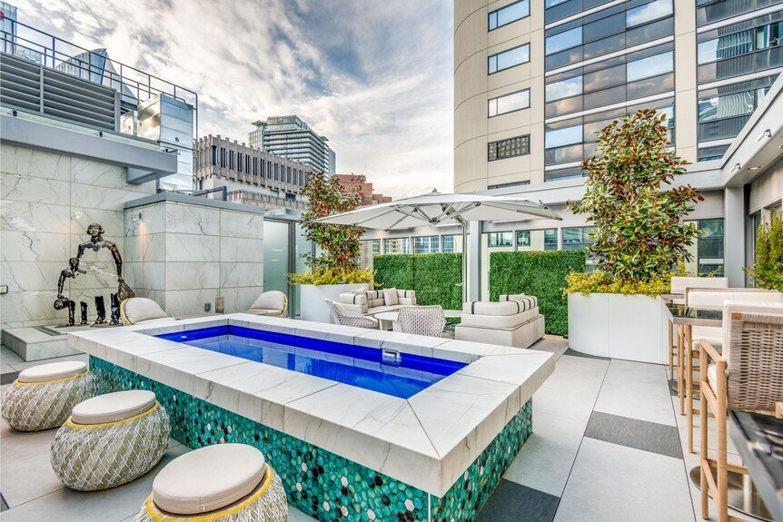 AZUR Legacy Collection Hotel, Vancouver, Canada