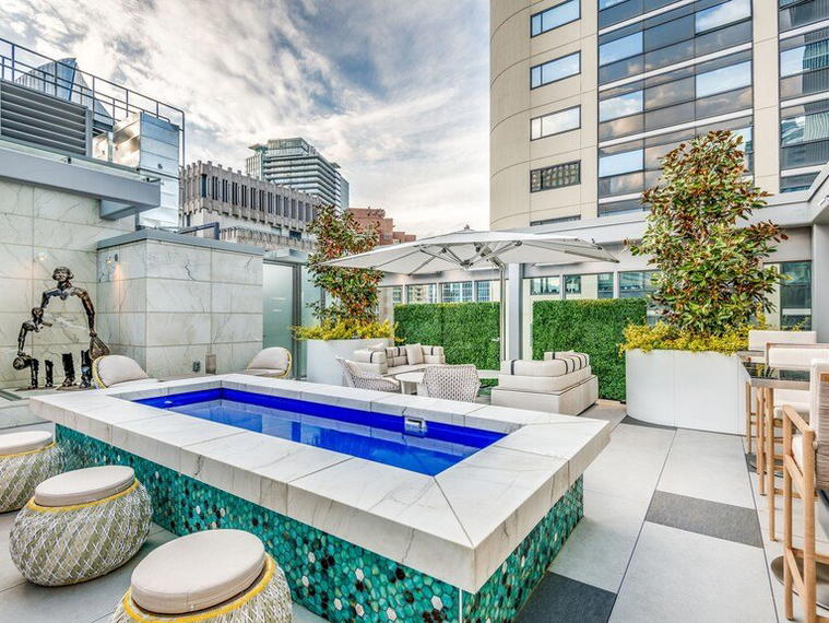 AZUR Legacy Collection Hotel, Vancouver, Canada