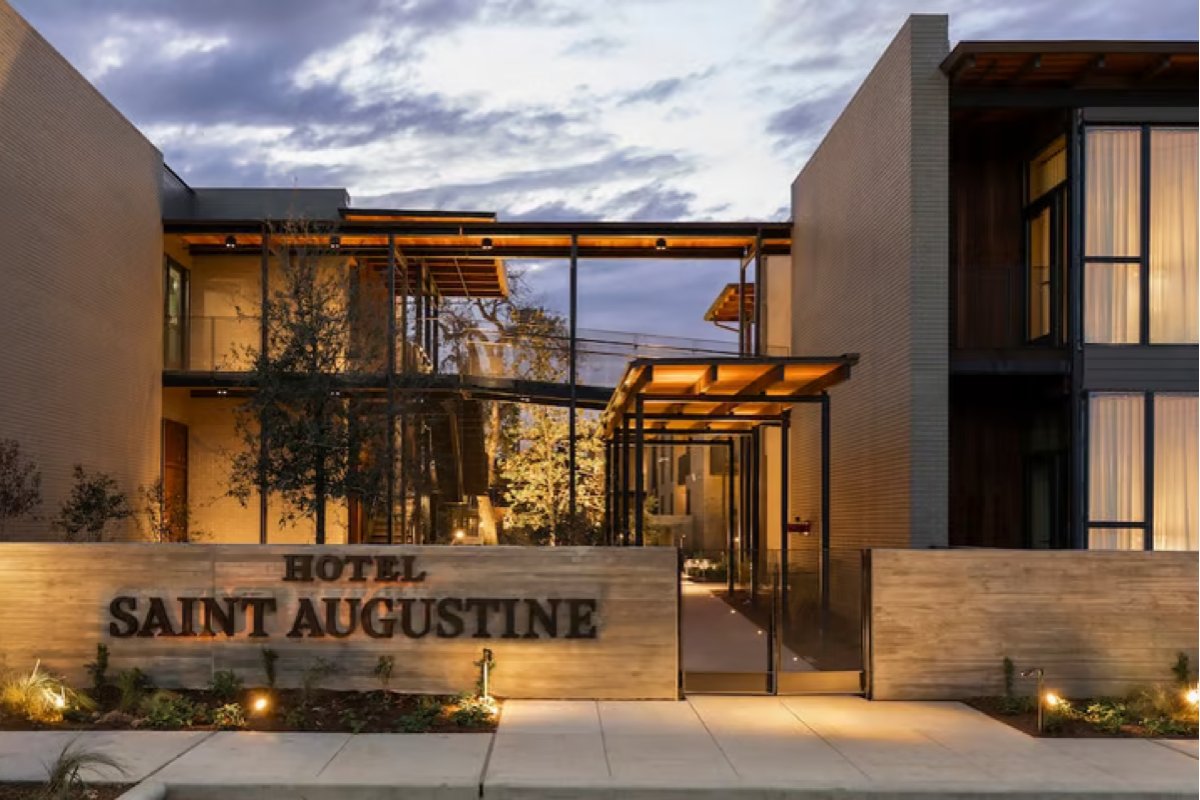 Hotel Saint Augustine, Hotel in Houston