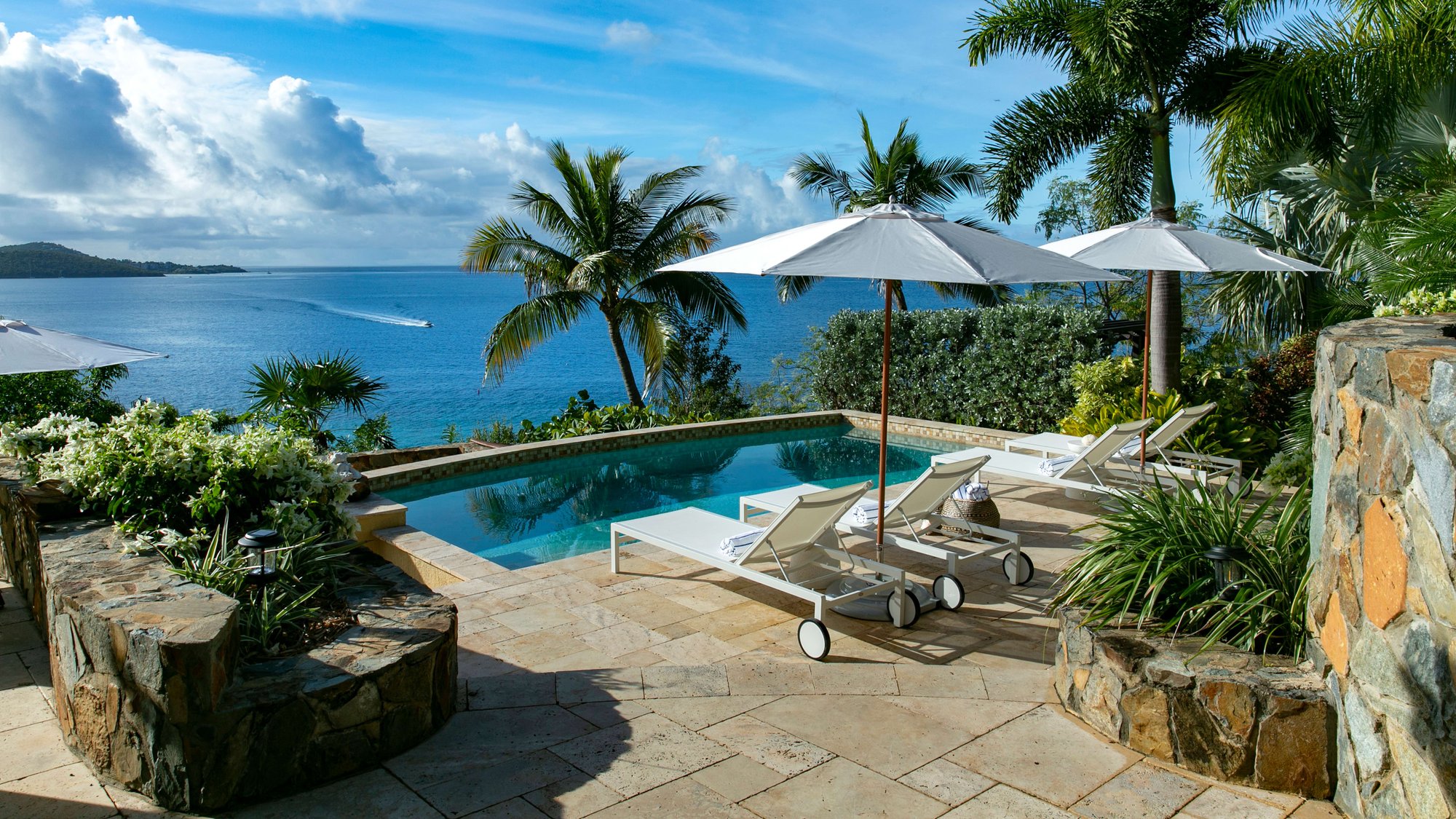 Lovango Resort and Beach Club hotel in St. John, Virgin Islands (US)