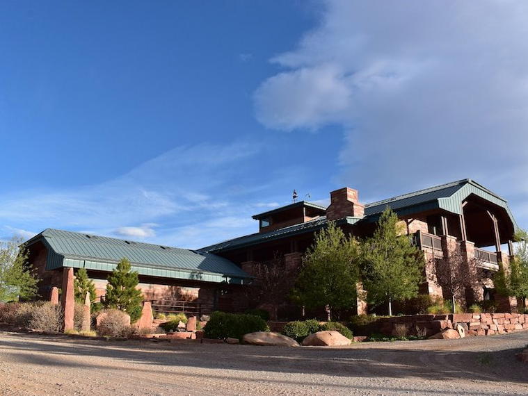 Cougar Ridge Lodge, Torrey, United States