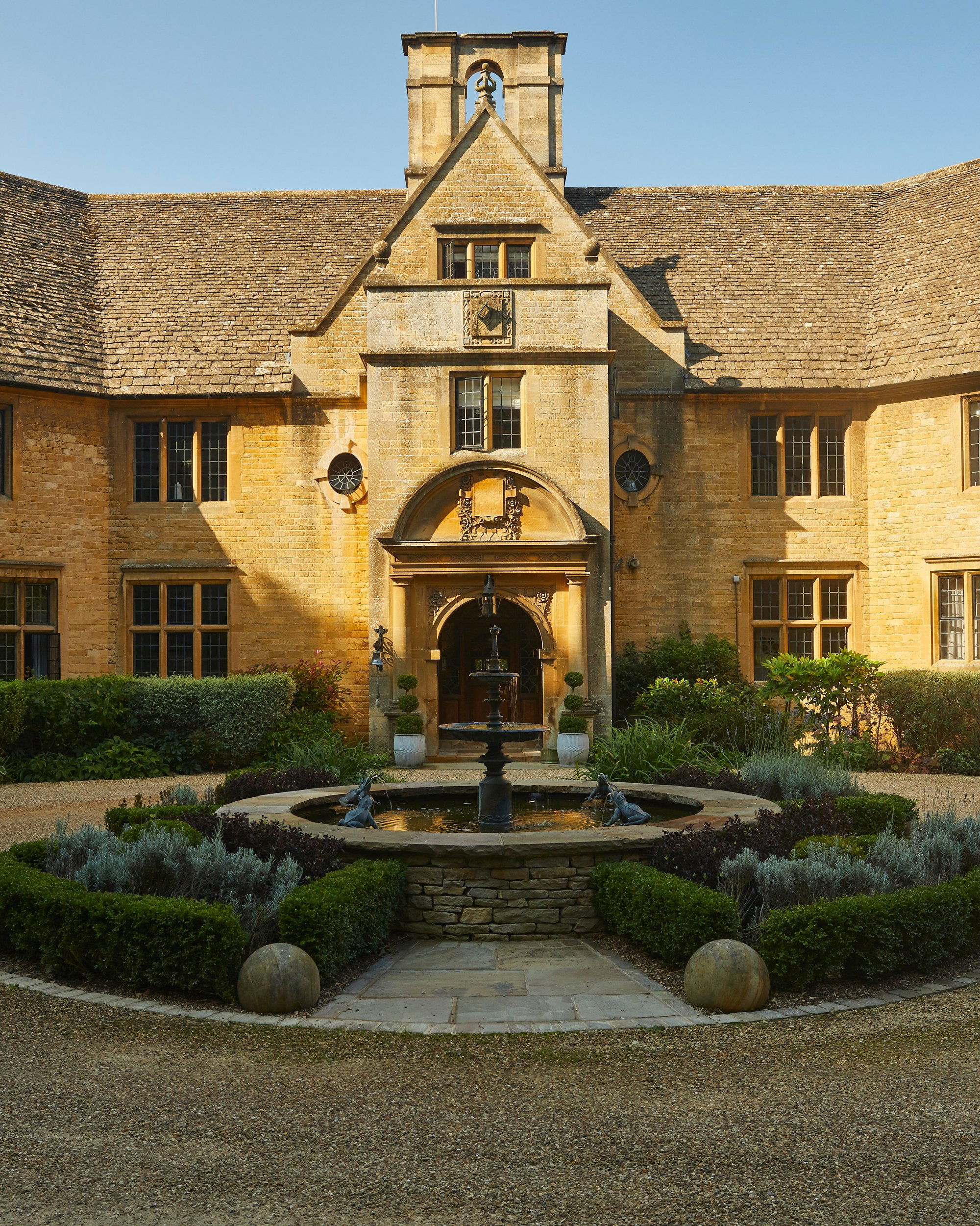 Foxhill Manor hotel in Broadway, United Kingdom