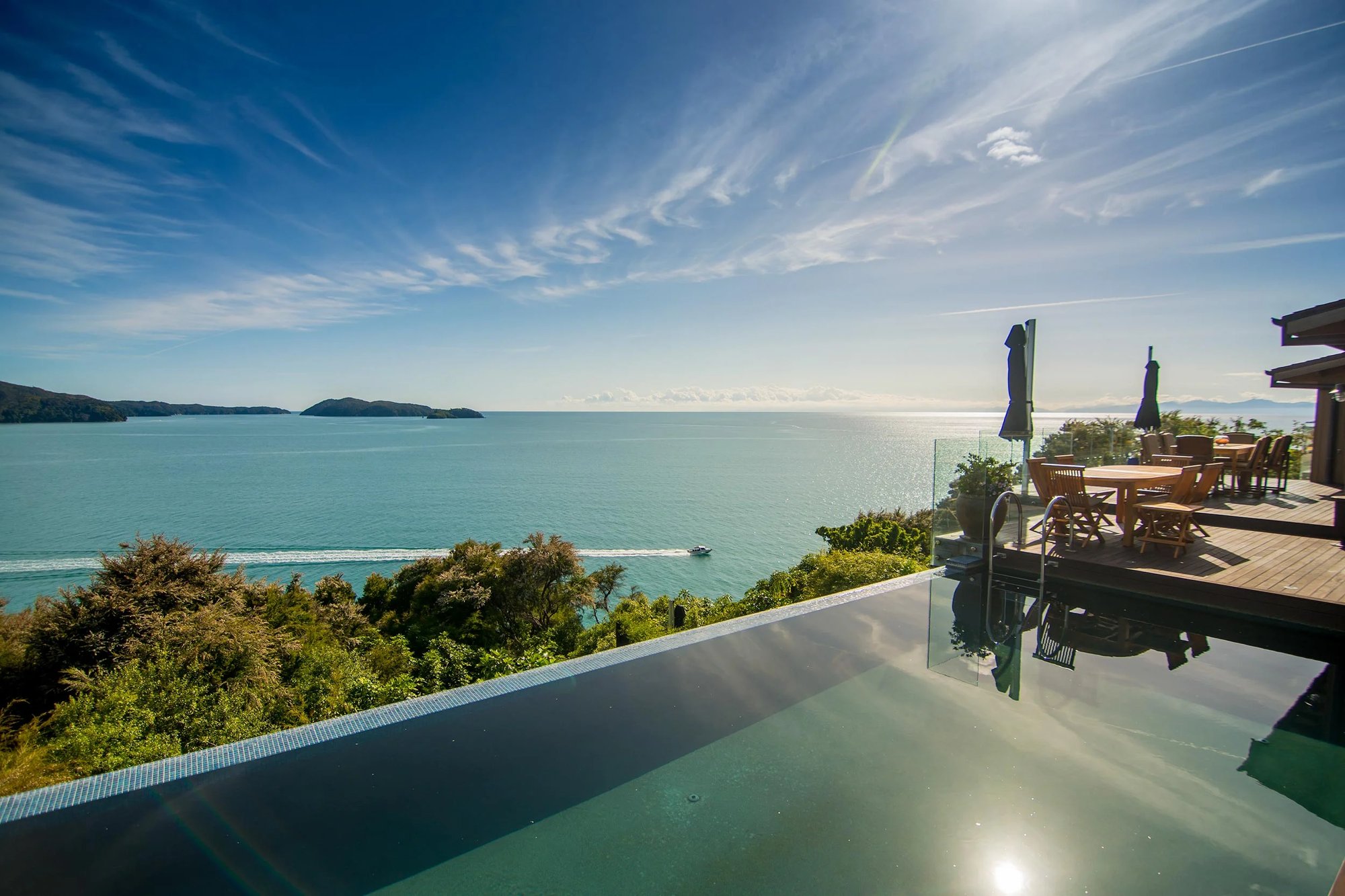 Split Apple Retreat, Kaiteriteri, New Zealand