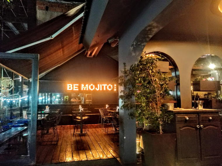 PH bar-restaurante, Mendoza, Argentina