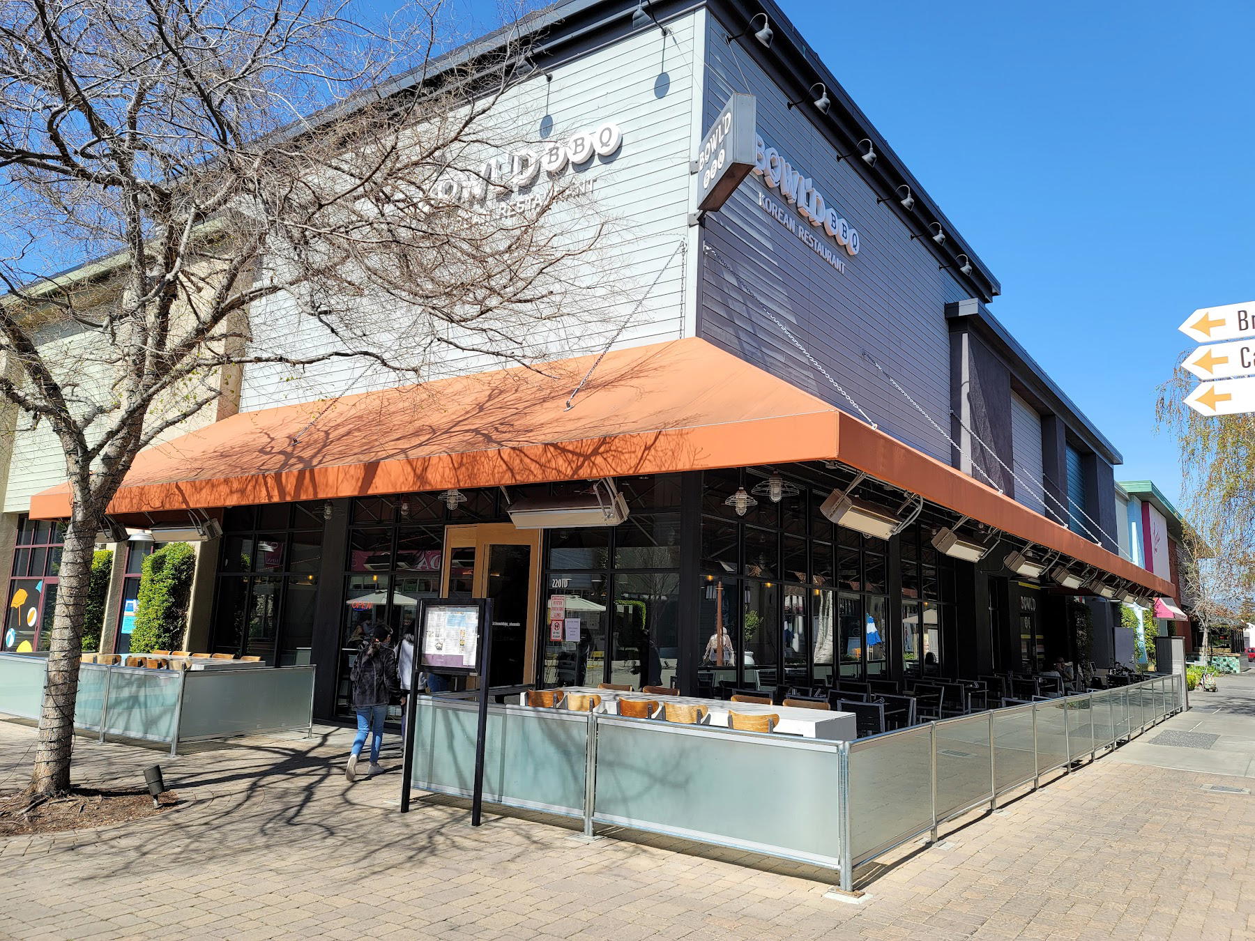 Bowl'd BBQ restaurant in Alameda