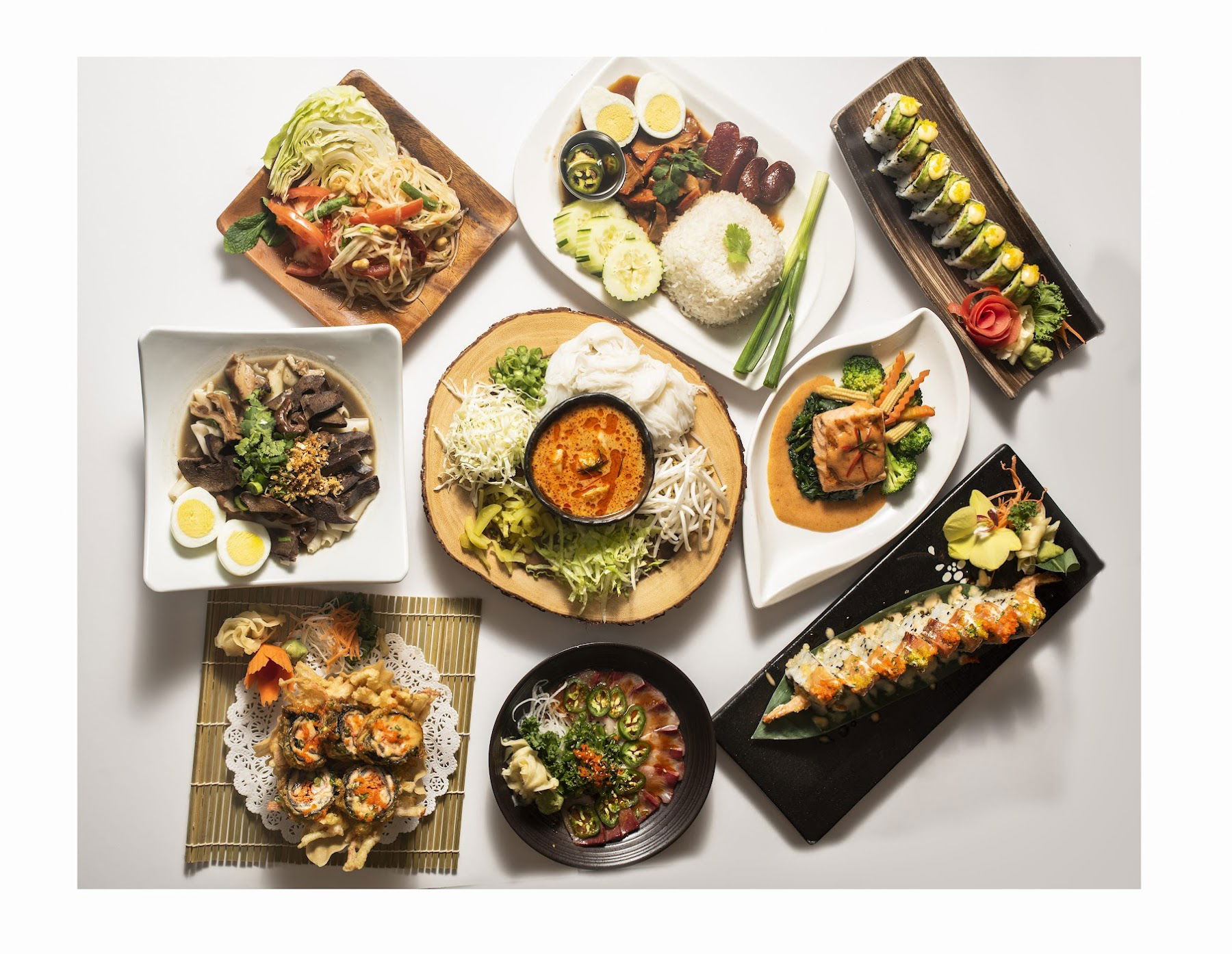 Srithai: Thai Kitchen & Sushi Bar (Emory), Bar in Druid Hills