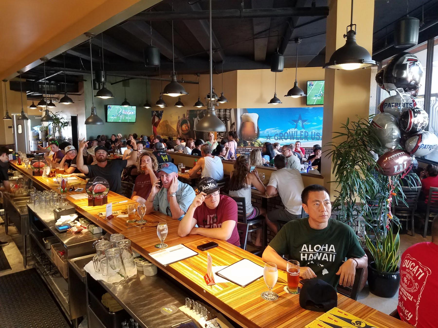 Growler Hawaii restaurant in Honolulu, United States