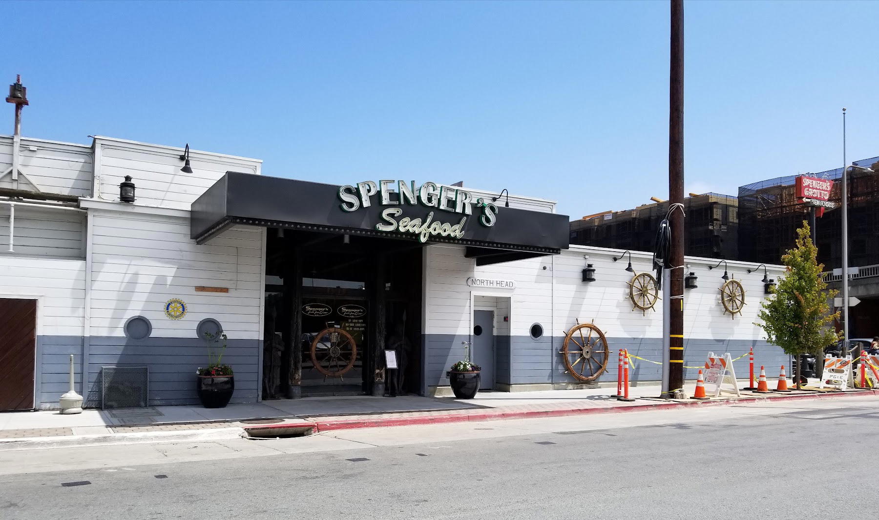 Spenger's Fresh Fish Grotto restaurant in Berkeley, United States