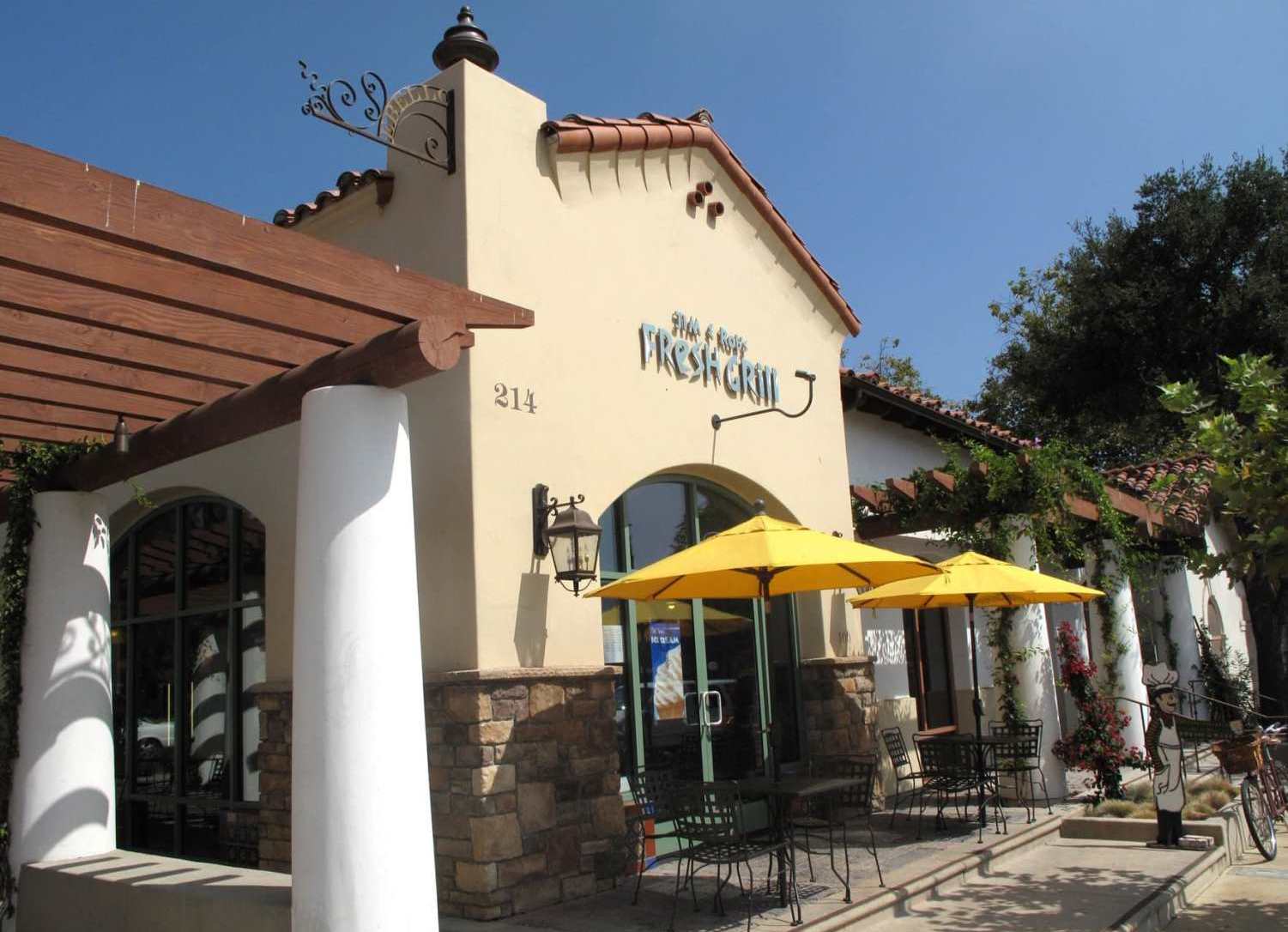 Jim & Rob's Fresh Grill and Lisa's Cantina bar in Ojai