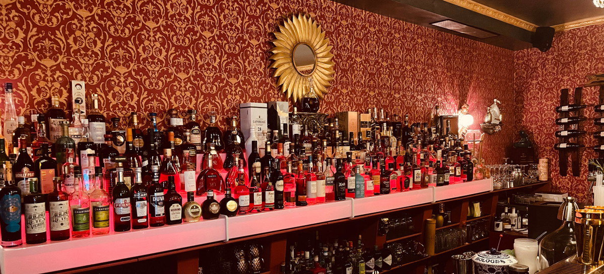 Rheinhattan Bar