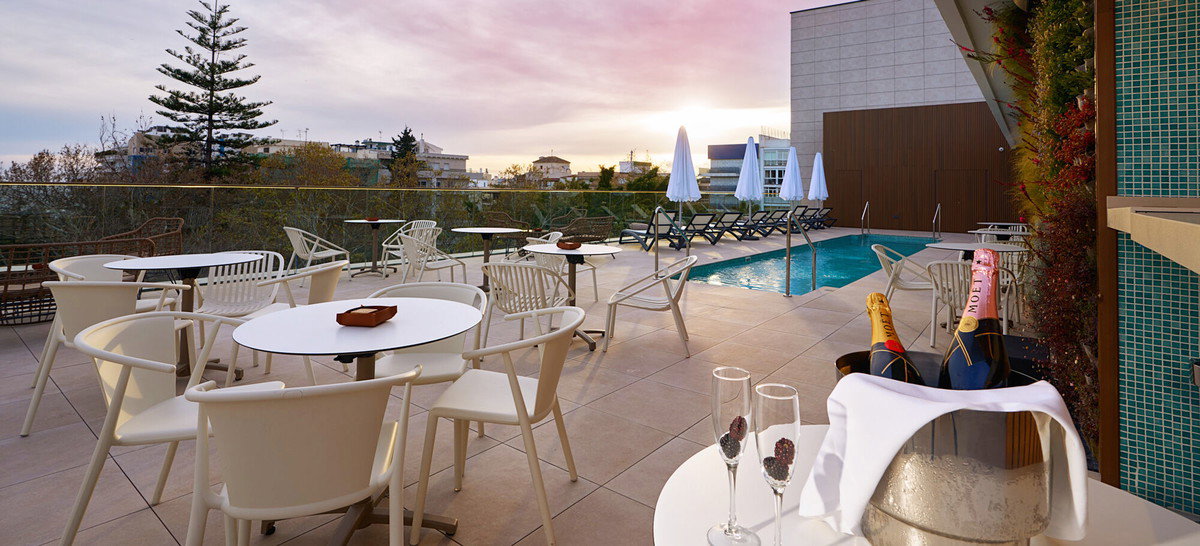 360 Blue Sky Bar – Restauración & Coctelería